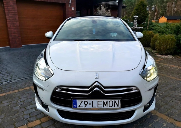 Citroen DS5 cena 47900 przebieg: 230000, rok produkcji 2015 z Morąg małe 497